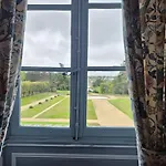 לינה וארוחת בוקר Chateau De