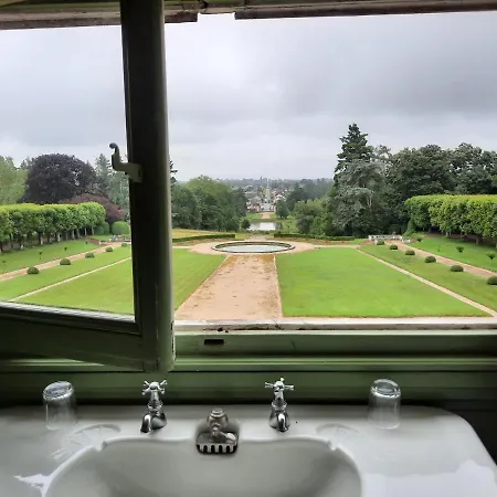 Chateau De Craon 3*