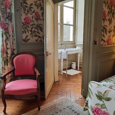 Chateau De Craon 3*