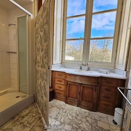 Chateau De Craon Bed & Breakfast 3*