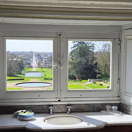 Chateau De Craon 3*