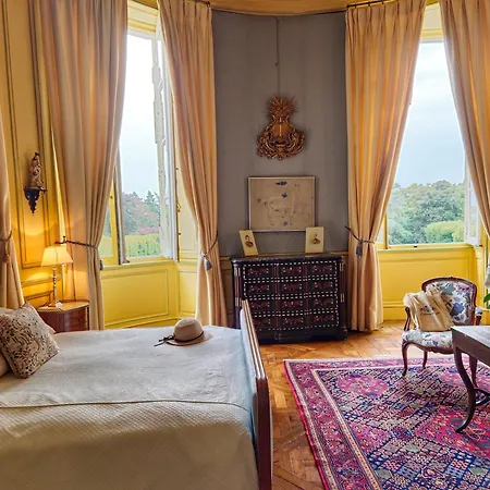Chateau De Bed & Breakfast 4*