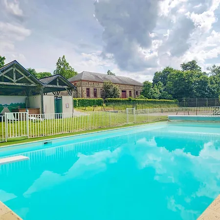 Chateau De Bed & Breakfast 3*