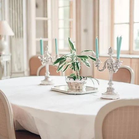 Chateau De Craon Bed & Breakfast