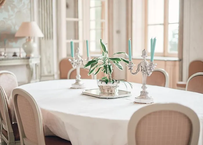 Chateau De Bed & Breakfast